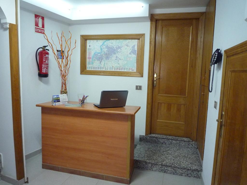 Hostal Residencia Ponte Vella Lugo Kültér fotó